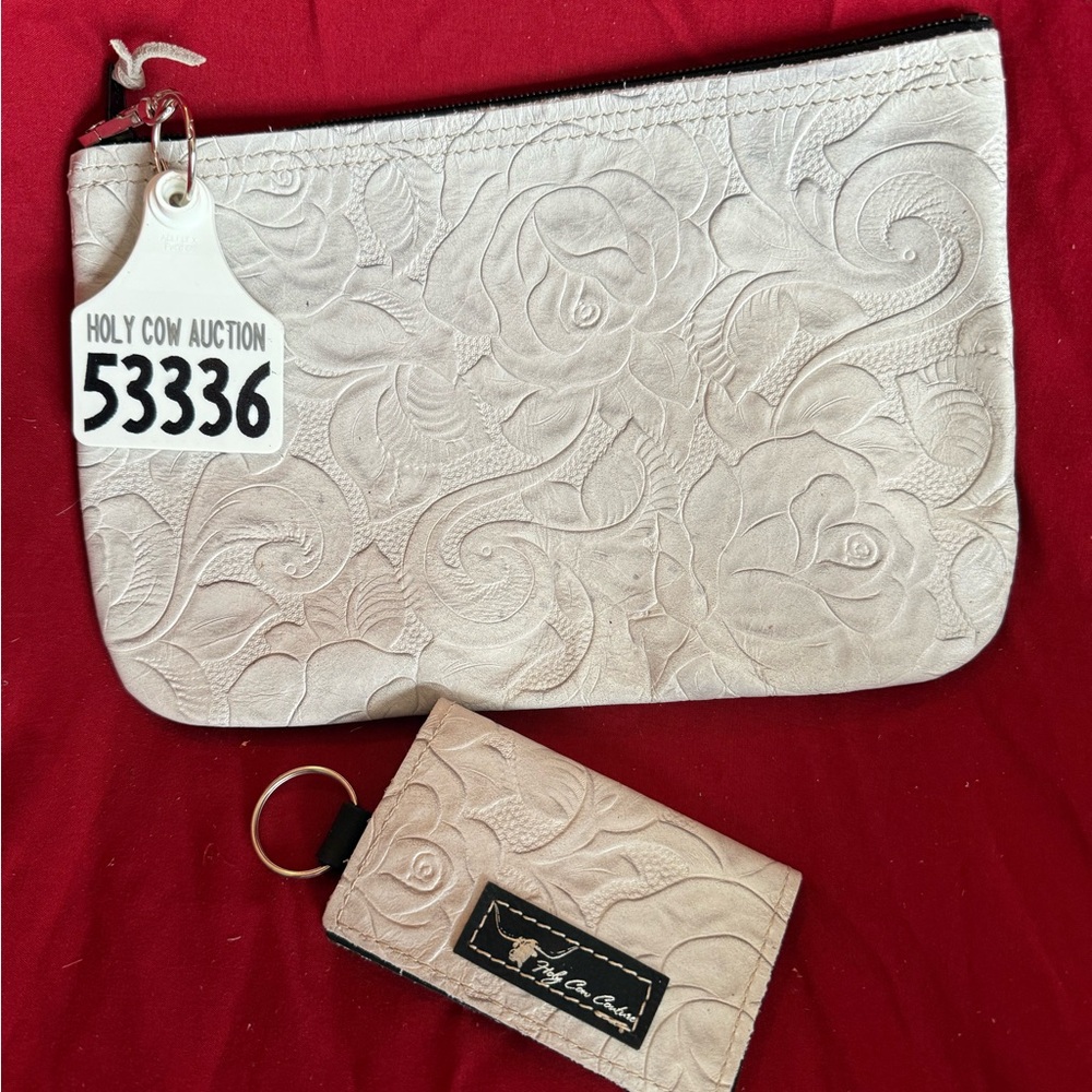 Holy Cow NEW “wedding set” $125 Cream Embossed Organizer/quickdraw Set